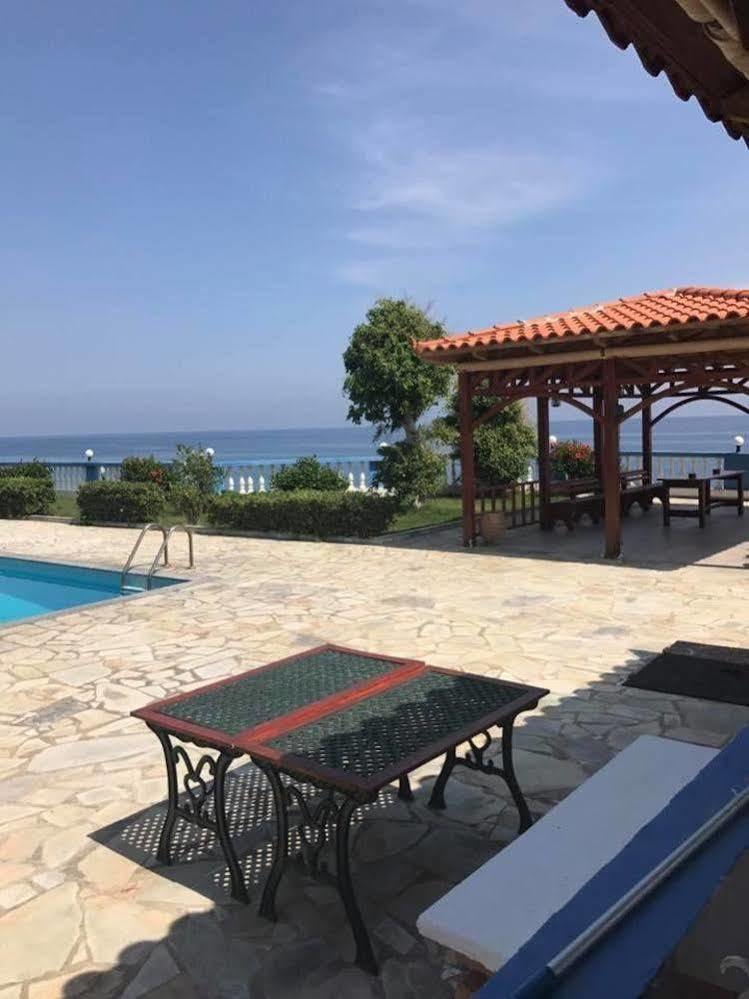 Cypriana Apartments Makrýgialos المظهر الخارجي الصورة